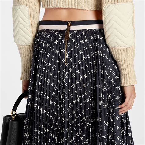 louis vuitton pleated